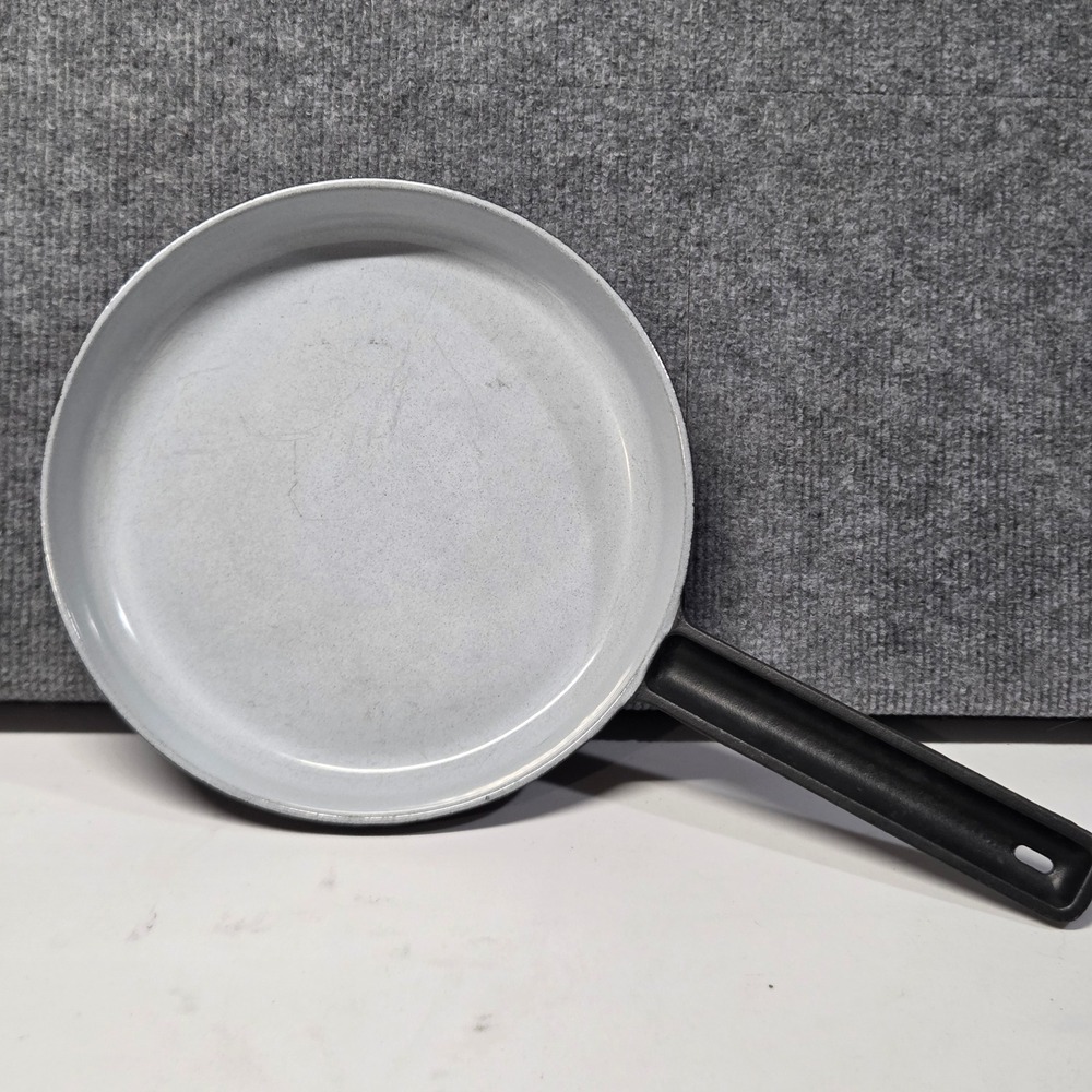 Vintage Lauffer Robert Welch 10" Cast Iron Enamel Skillet MCM England Fry Pan